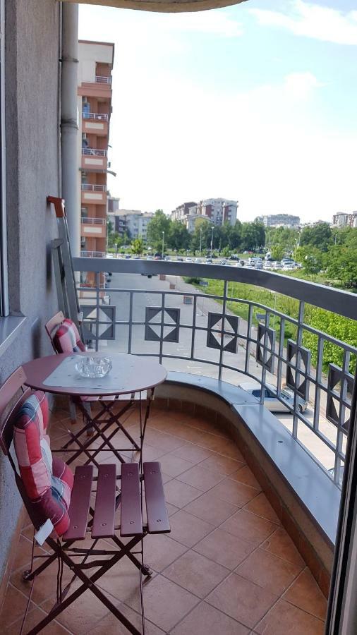 Cozy Home In Skopje Esterno foto